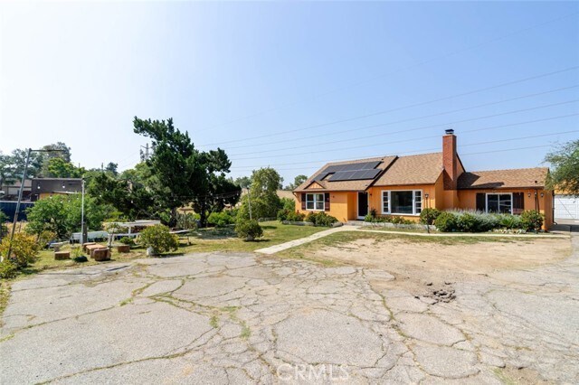 Building Photo - 13057 Gladstone Ave