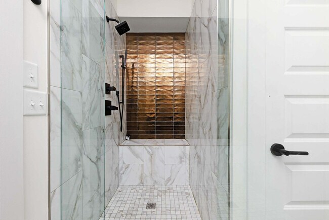 Building Photo - 911 Ramsey St