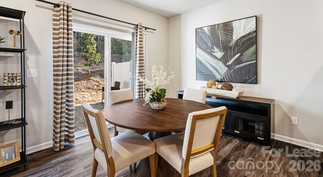 Building Photo - 525 Wayforth Rd NW