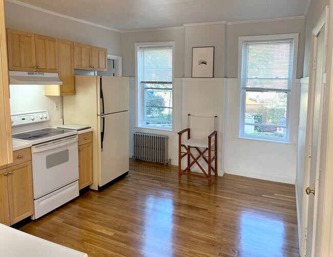 KITCHEN - 154 Franklin St