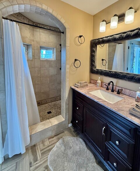 Custom Shower, Generous Counter Space, Medicine Cabinet, Wide Mirror - 1507 San Jose St