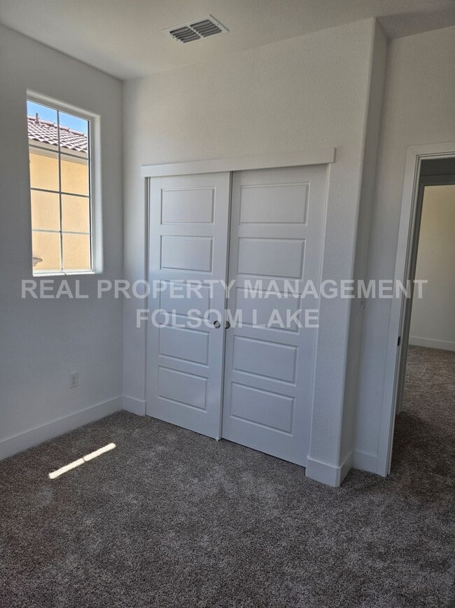 Building Photo - Coming Soon!! 3 Bedroom 2.5 bath corner lo...