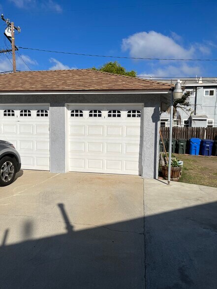 Enclosed Garage and parking space - 4074 Rosabell St