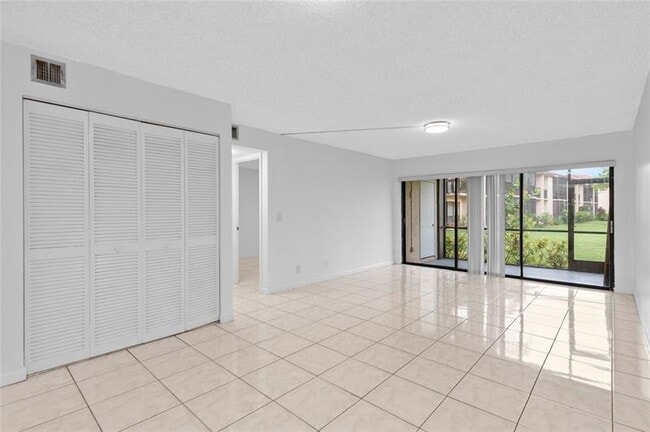 Building Photo - 2355 SW 15th St