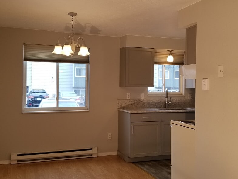 Building Photo - 1030 Davidson Dr