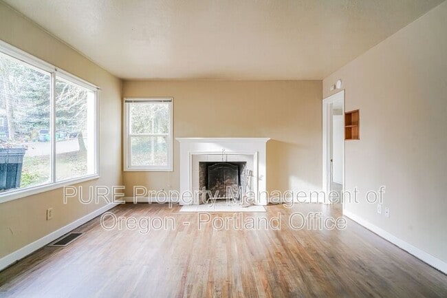 Building Photo - 4007 SW Comus St