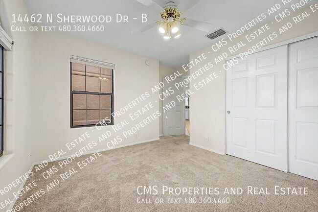 Building Photo - 14462 N Sherwood Dr
