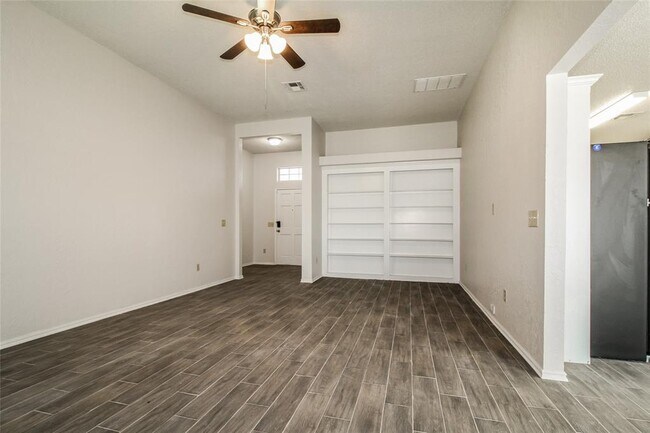 Building Photo - 8808 NW 85th Pl