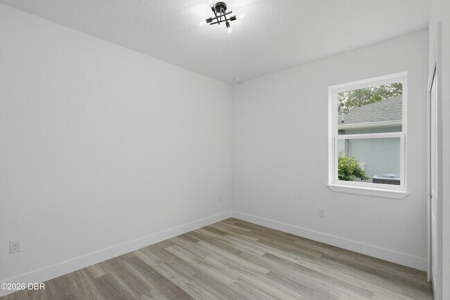 Building Photo - 8 Second Path Unit A