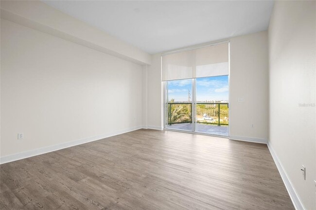 Building Photo - 1375 Beach Rd