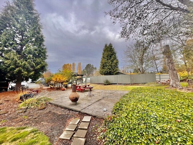 Building Photo - 7650 Birch Bay Dr