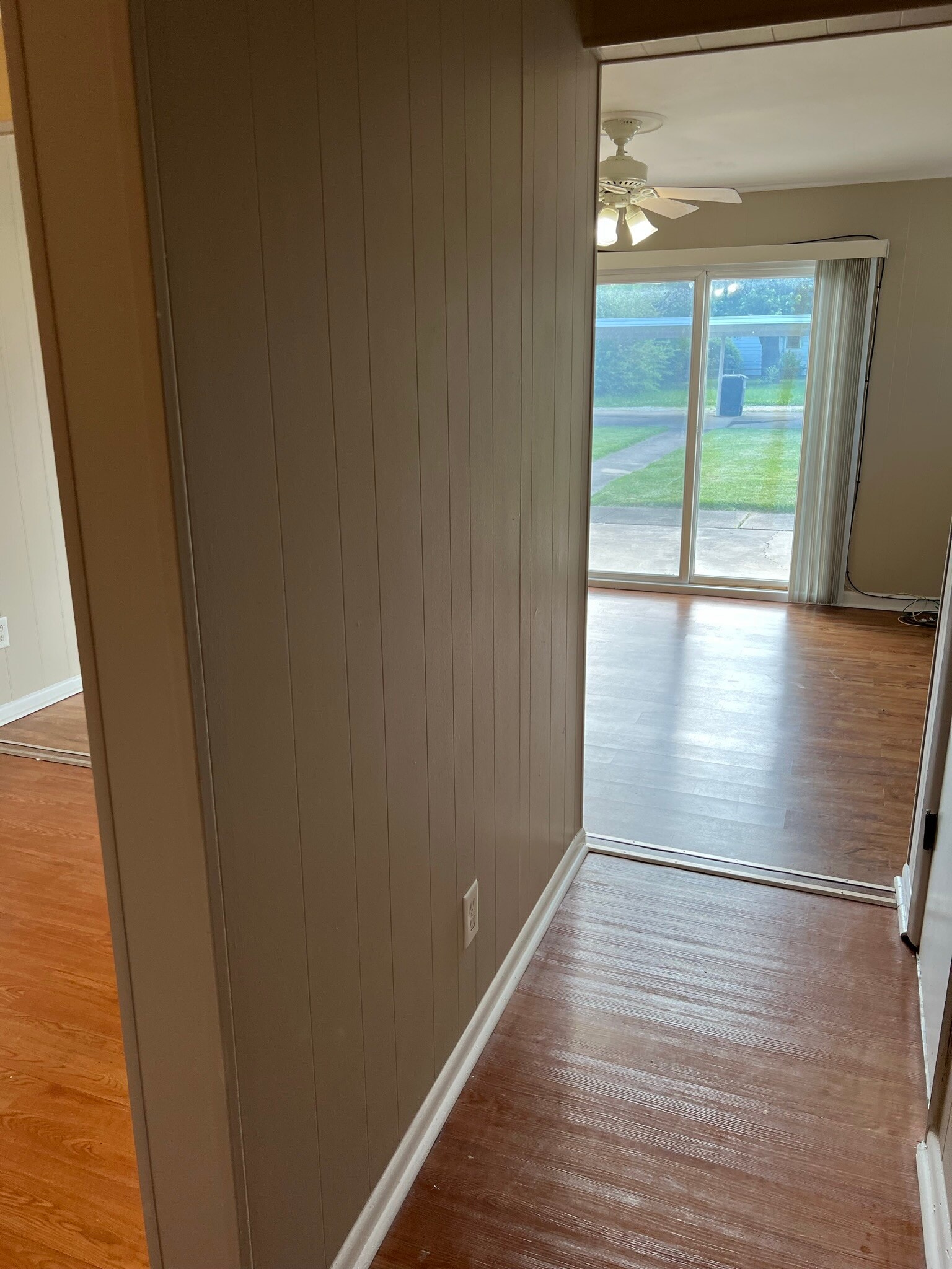 View from entry hall to livingroom - 89 N 16th Ave