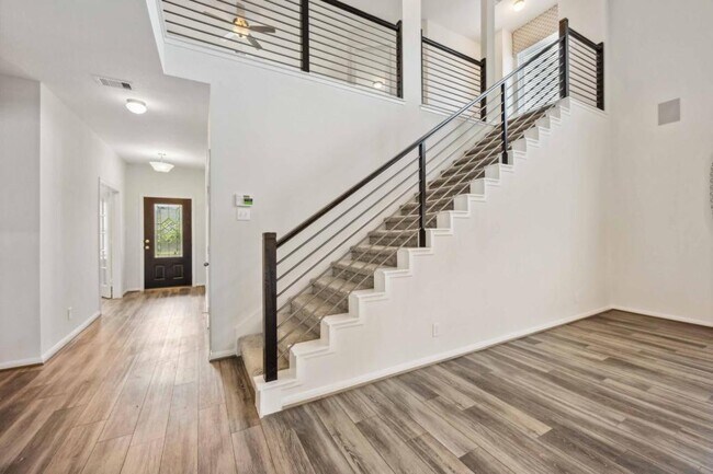 Building Photo - 15246 White Moss Dr