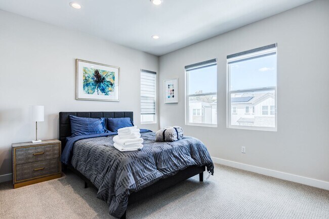 Building Photo - Incredible Fully Furnished New Home In Lak...