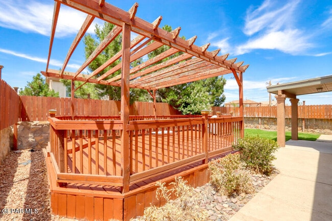 Building Photo - 14241 Smokey Point Dr