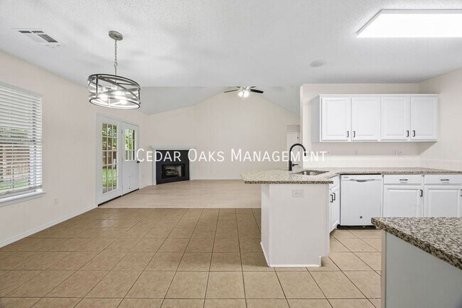 Building Photo - 1142 S Jasmine Ln