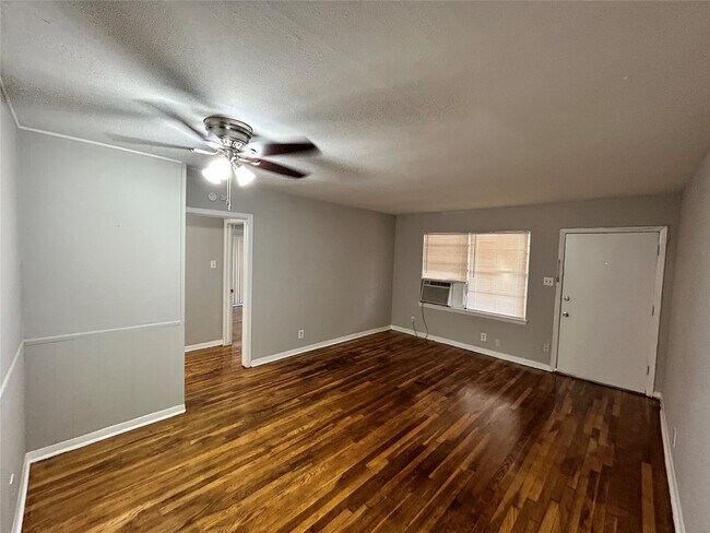 Building Photo - 8807 Timberside Dr