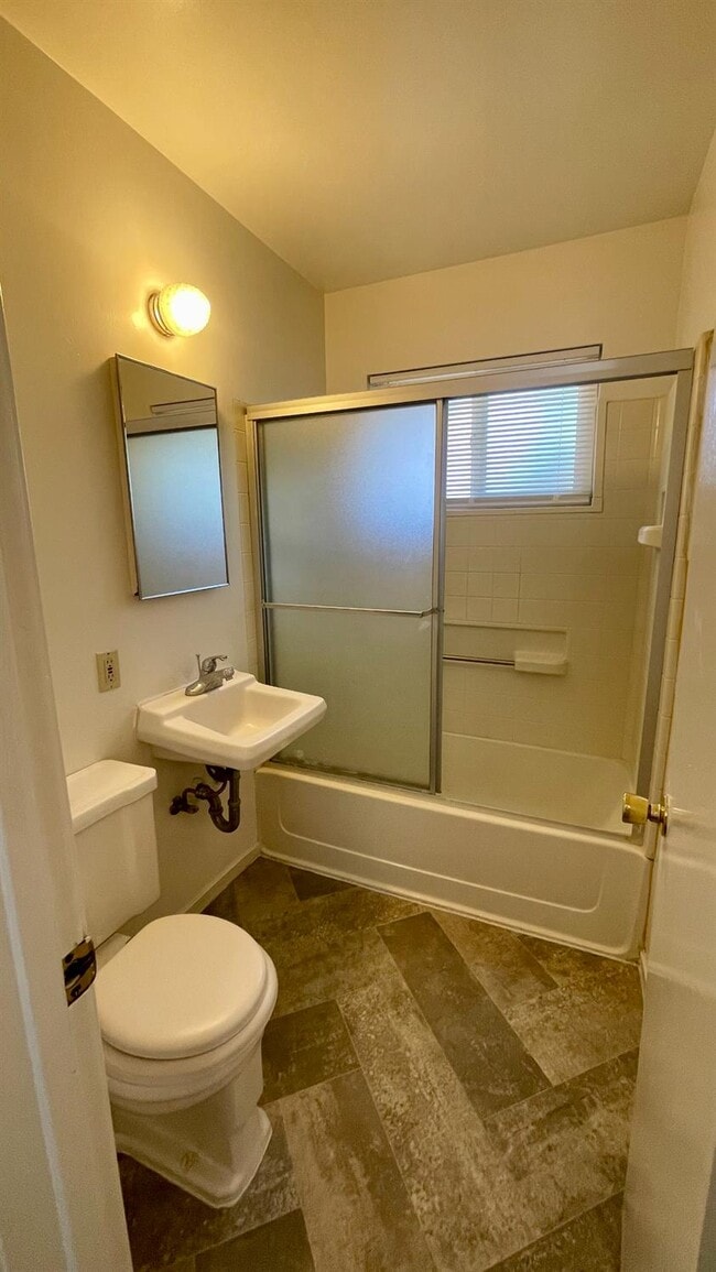 Building Photo - 1412 Rodgers Rd