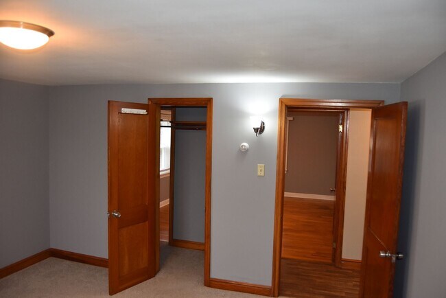 Building Photo - Single Family Home