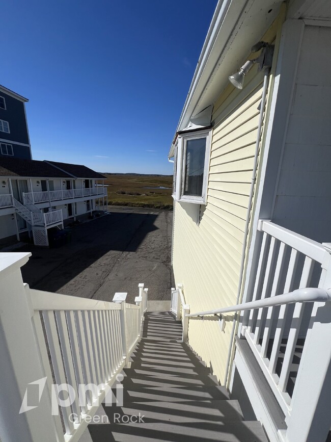 Building Photo - Ocean Front Furnished Condo