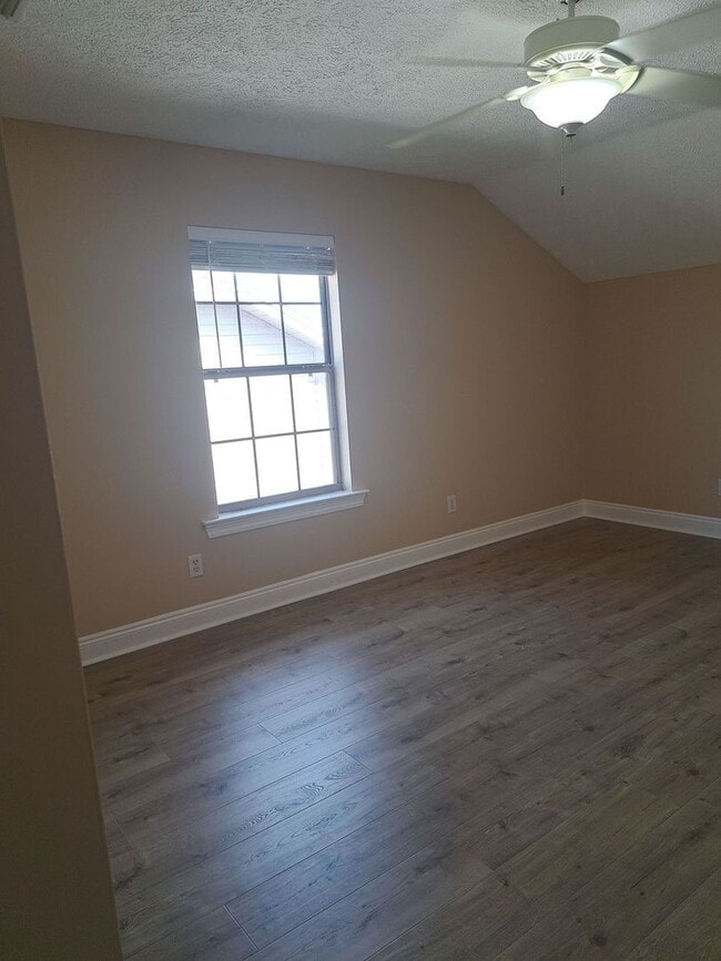 Building Photo - 2950 Palmetto Ridge Way