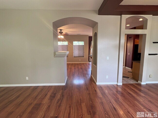 Building Photo - 3340 Sansol Ct