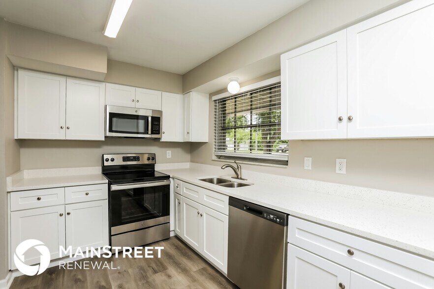 Building Photo - 1380 Gainesville Dr