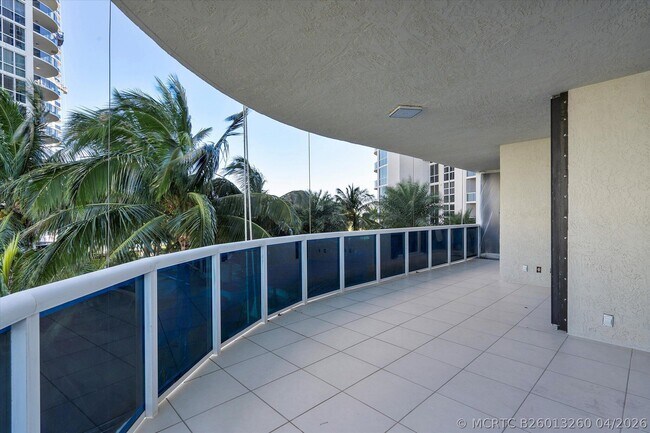Building Photo - 3100 N Ocean Blvd
