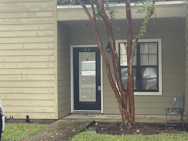 Building Photo - Lake Edge Too Condos – Unit 3A, 1 Bedroom - 1 Bath Condo