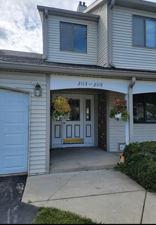 Building Photo - Beautiful Updated Condo in Chesterton