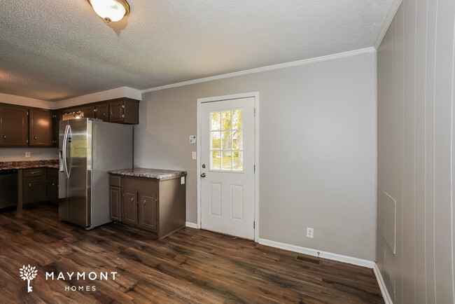 Building Photo - Charming 3 Bedroom in Clarksville