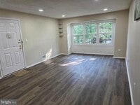 Building Photo - 22 Alburtus Ct