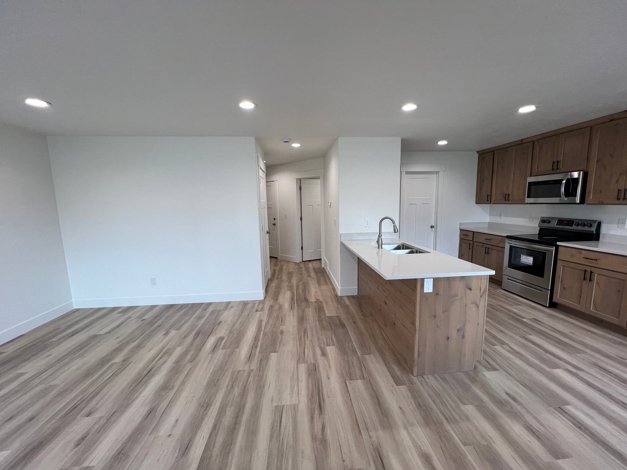 Building Photo - 447 E 625 S