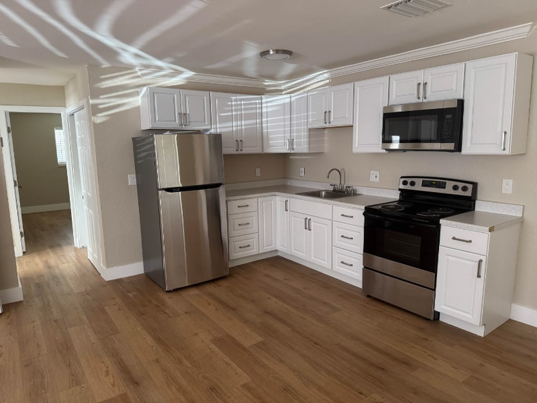 Primary Photo - 2377 NW 52nd Ct