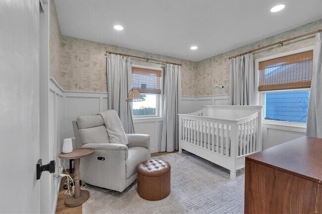 Building Photo - 1520 Foote St NE