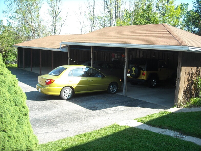 Building Photo - 845 Red Oak Trl