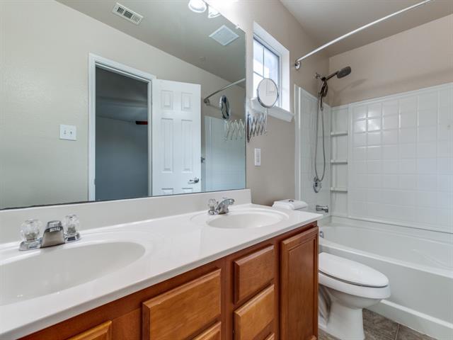 Building Photo - 5948 Lost Valley Dr