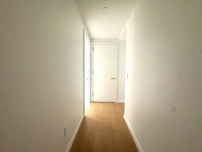 Building Photo - 682 Atlantic Ave