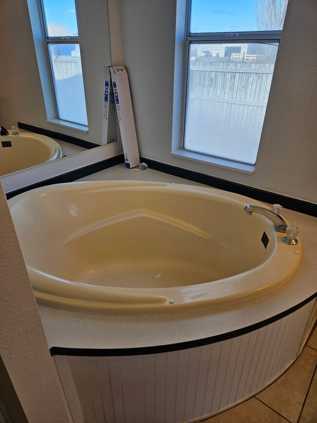 Building Photo - 3839 N 2420 E