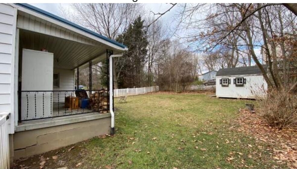 Building Photo - 104 Broce Dr