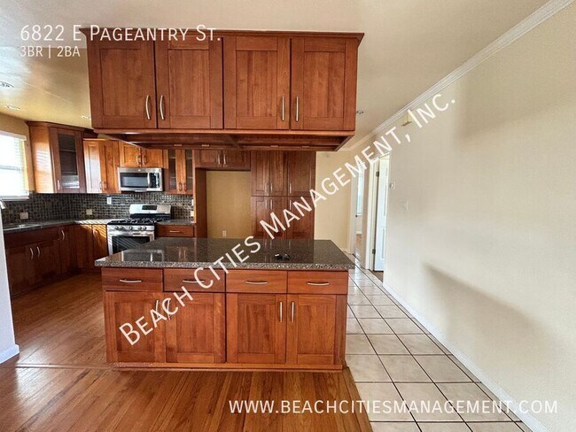 Building Photo - 6822 E Pageantry St