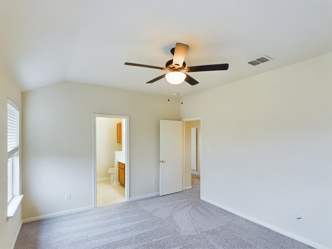 Building Photo - 15123 Meredith Ln