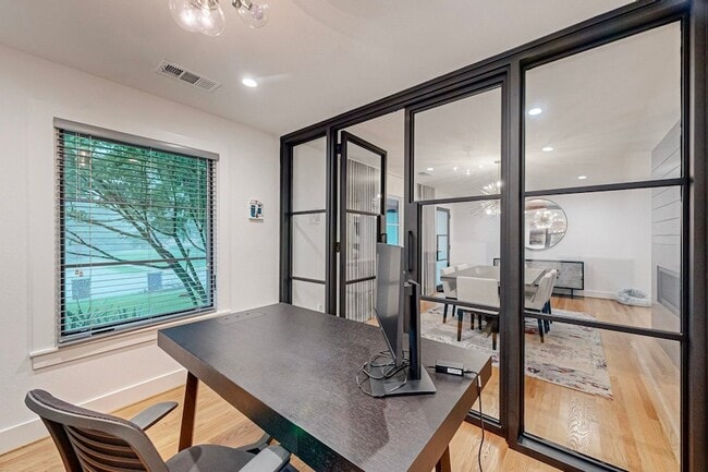 Building Photo - 4423 Springside Ln