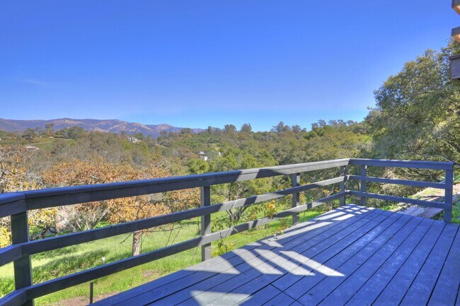 Building Photo - Peaceful Hope Ranch Living