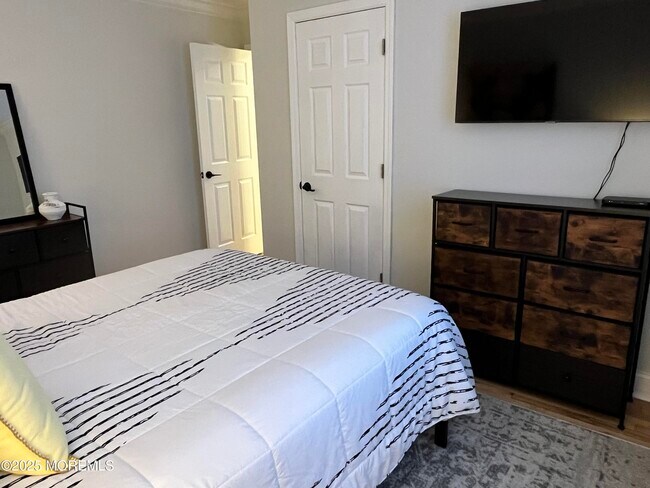 Building Photo - 142 South St