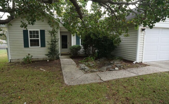 Primary Photo - 103 Eastgate Dr