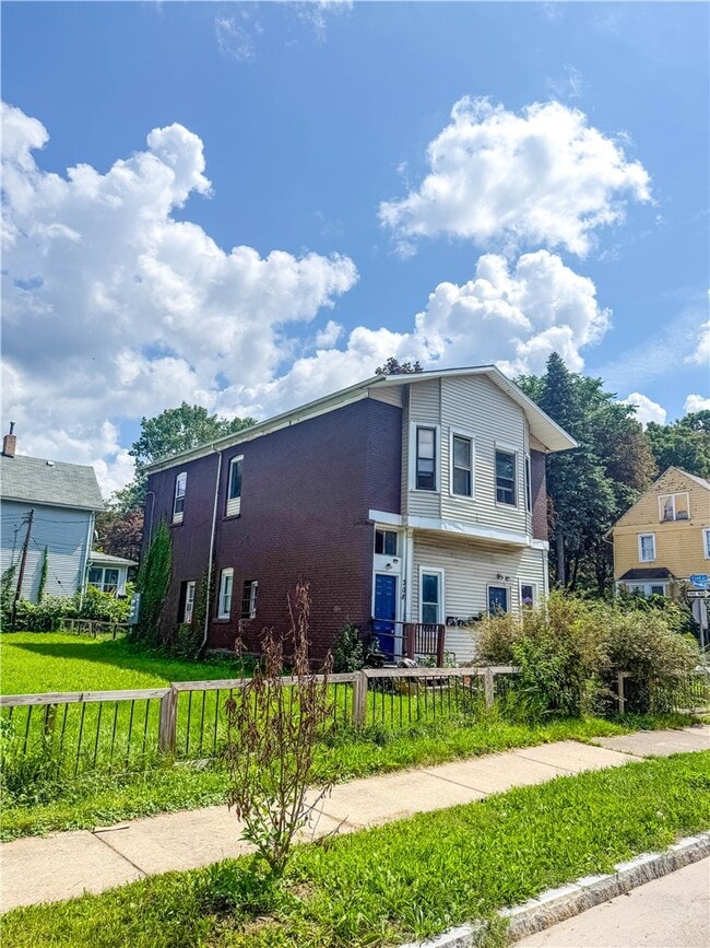 Building Photo - 308 Reynolds St