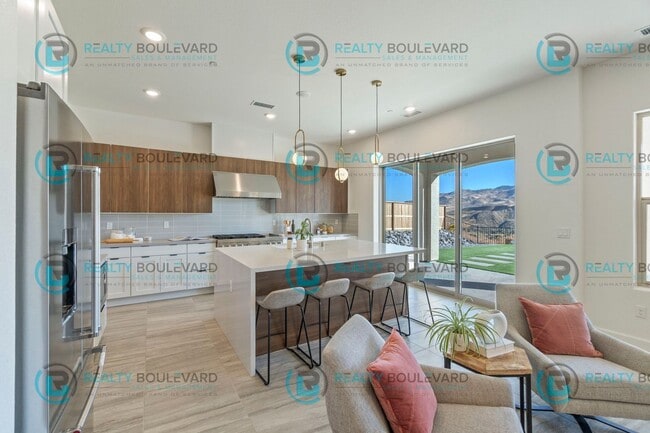 Building Photo - Stylish 3-Bedroom Sanctuary with Sophistic...