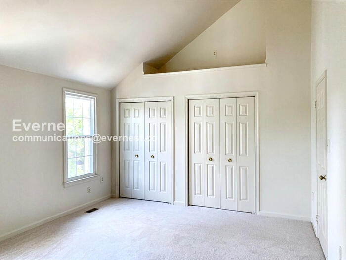 Building Photo - 7386 Hidden Knolls Ct