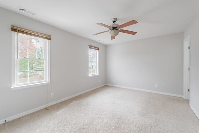 Building Photo - Charming 4 bedroom Colonial in Midlothian!